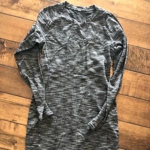 Lululemon Size 6 Grey Dress